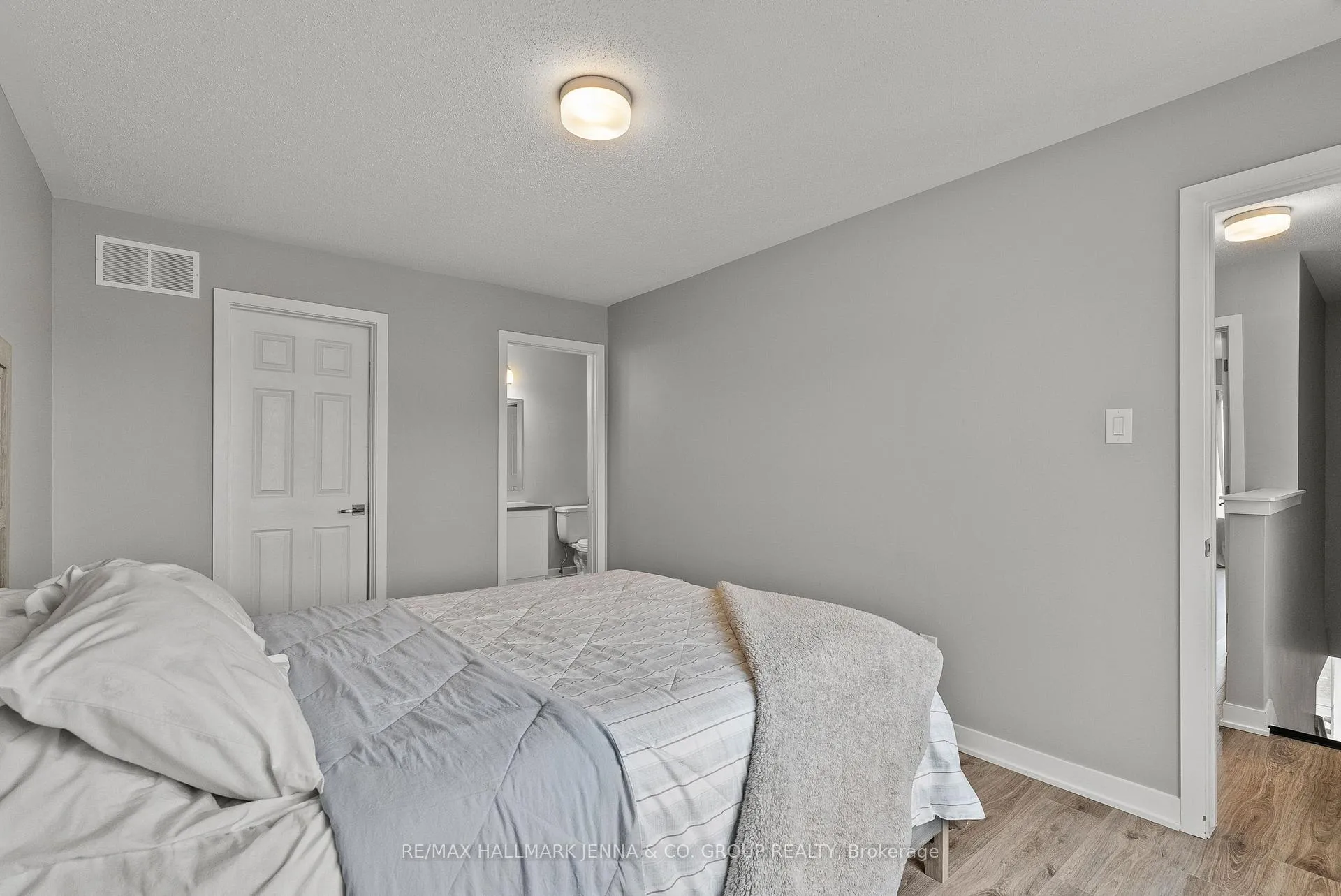 Photo 25 of 146 Anthracite Private, Ottawa, Barrhaven - Heritage Park — HOMEH