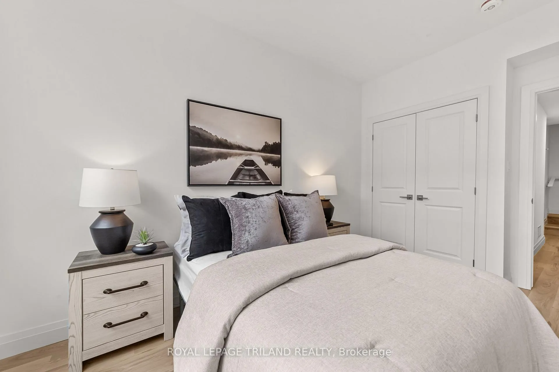 Photo 8 of 955 Catalpa Square, London, North E — HOMEH