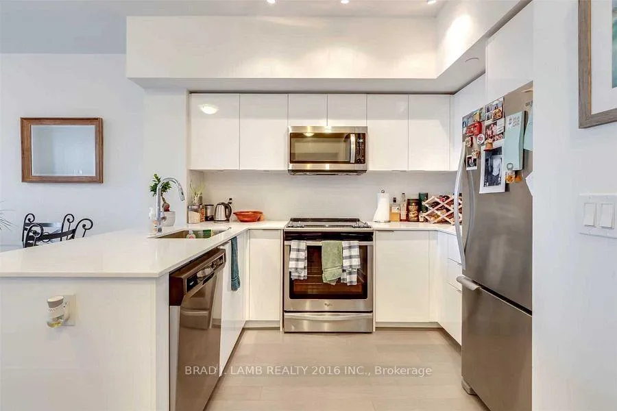 Photo 4 of Unit 2205, 20 Shore Breeze Drive, Etobicoke, Mimico — HOMEH