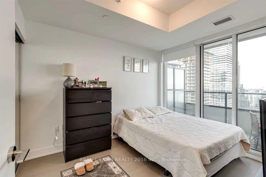 Photo 6 of Unit 2205, 20 Shore Breeze Drive, Etobicoke, Mimico — HOMEH