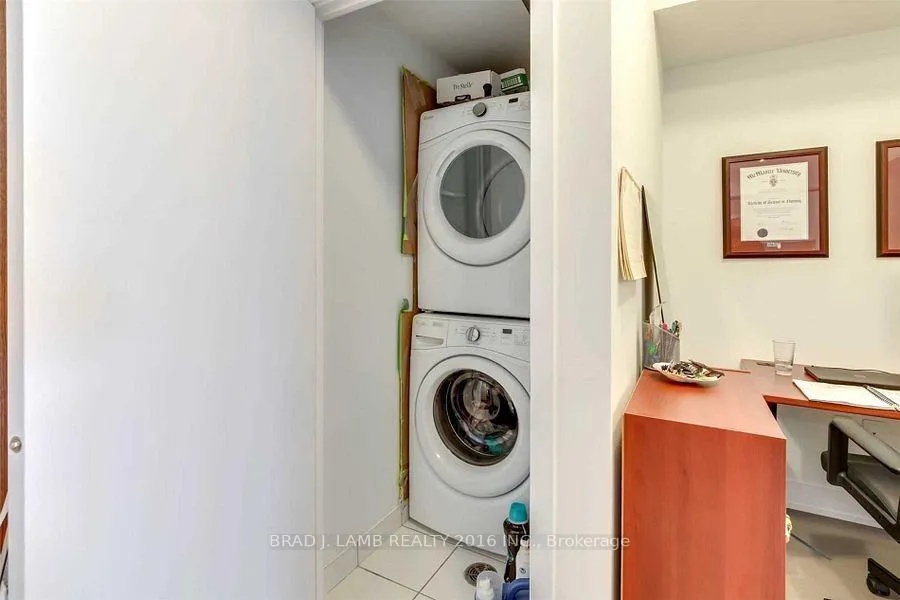 Photo 11 of Unit 2205, 20 Shore Breeze Drive, Etobicoke, Mimico — HOMEH