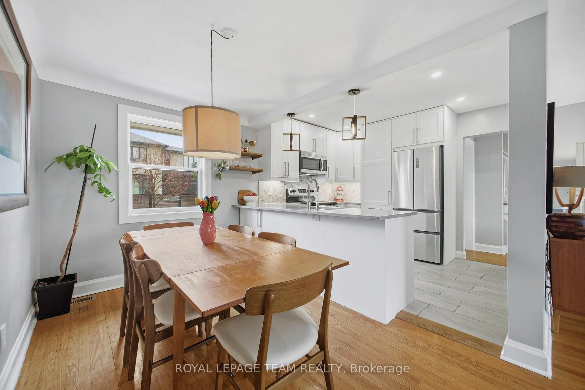 Photo 6 of 513 Windermere Avenue, Ottawa, McKellar/Highland — HOMEH