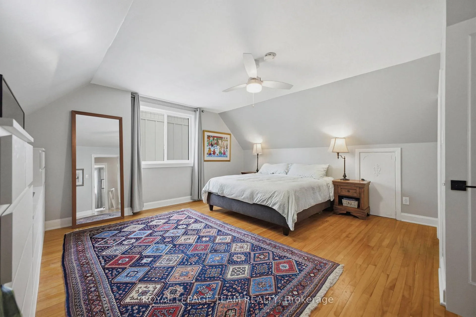 Photo 18 of 513 Windermere Avenue, Ottawa, McKellar/Highland — HOMEH