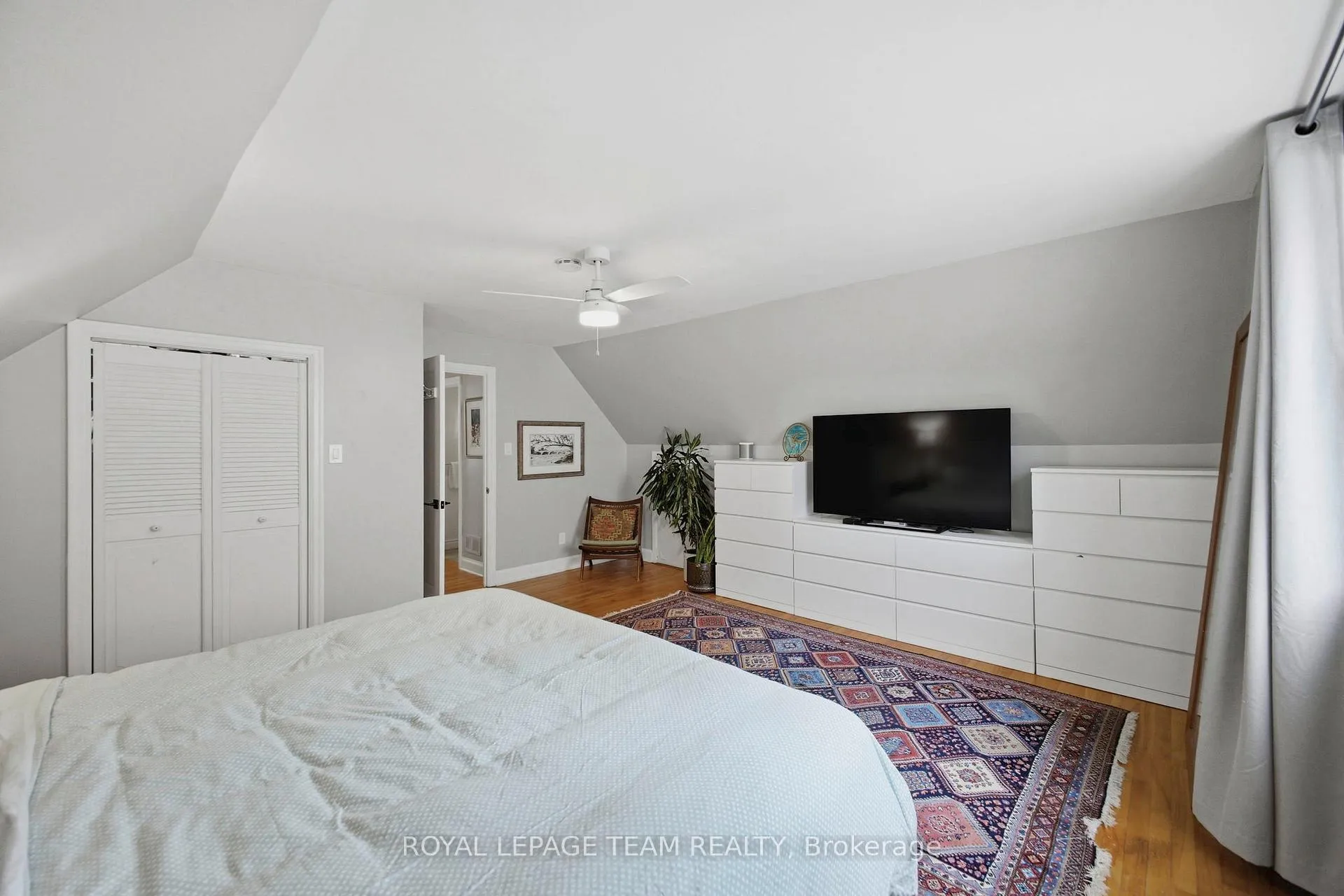 Photo 19 of 513 Windermere Avenue, Ottawa, McKellar/Highland — HOMEH