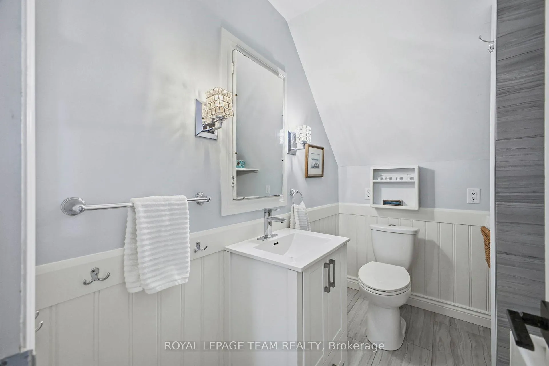 Photo 20 of 513 Windermere Avenue, Ottawa, McKellar/Highland — HOMEH
