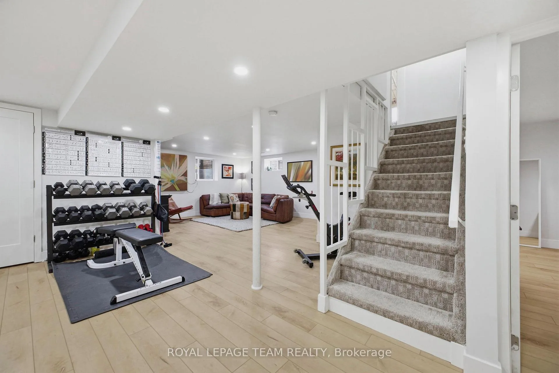 Photo 21 of 513 Windermere Avenue, Ottawa, McKellar/Highland — HOMEH