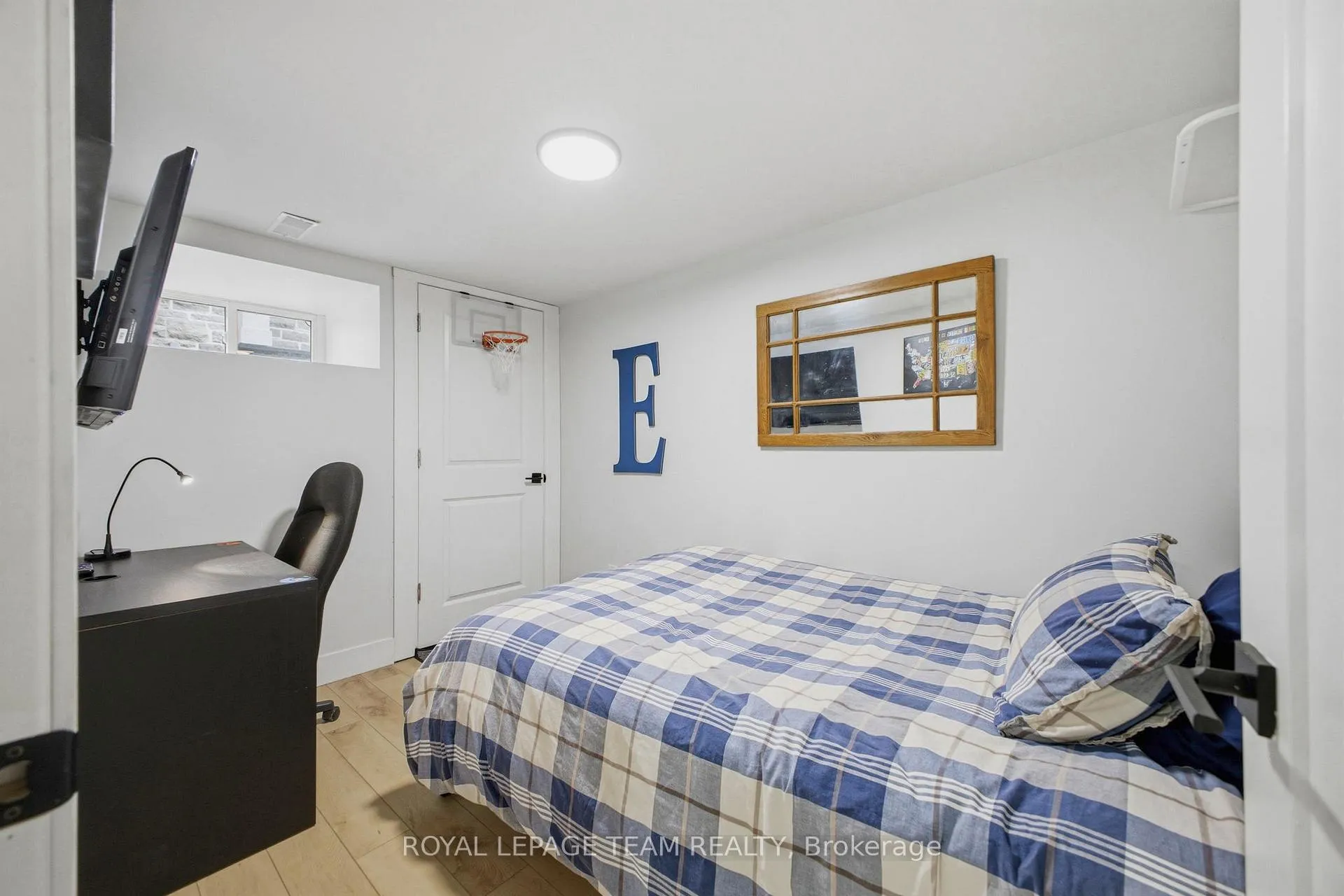 Photo 28 of 513 Windermere Avenue, Ottawa, McKellar/Highland — HOMEH