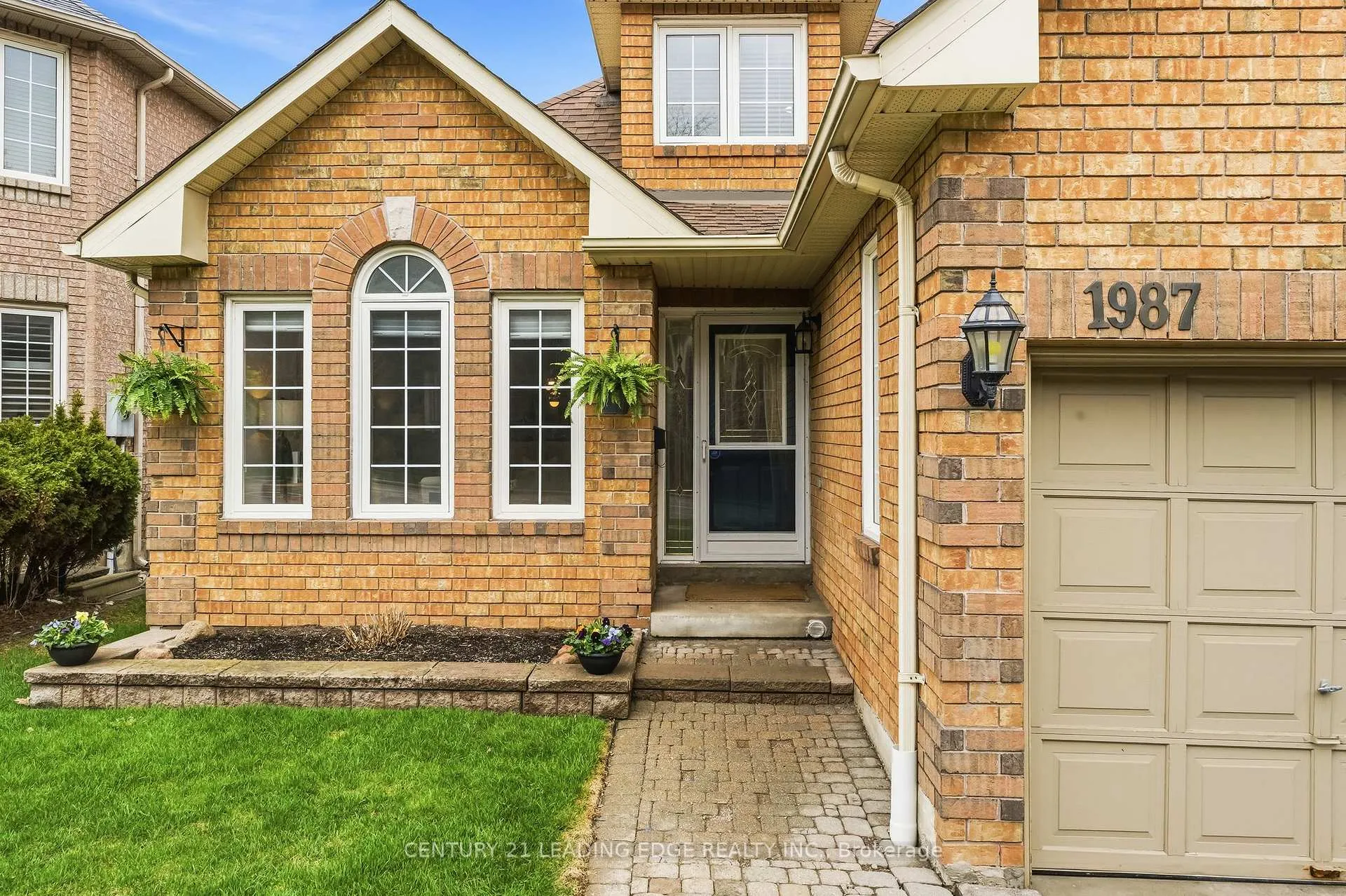Photo 4 of 1987 Rosebank Road, Pickering, Amberlea — HOMEH