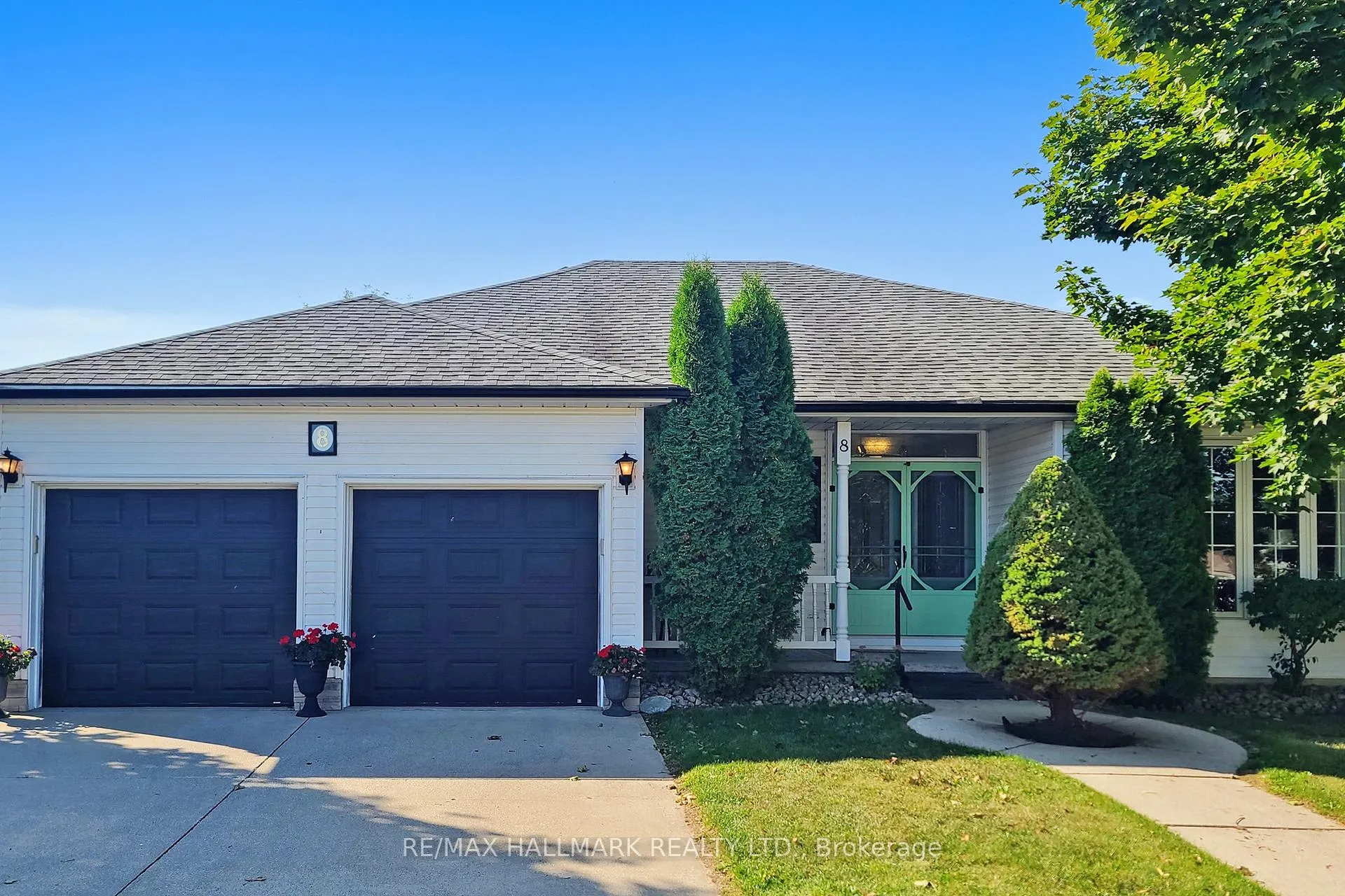 Photo 1 of 8 Greenfield Place, Wilmot — HOMEH