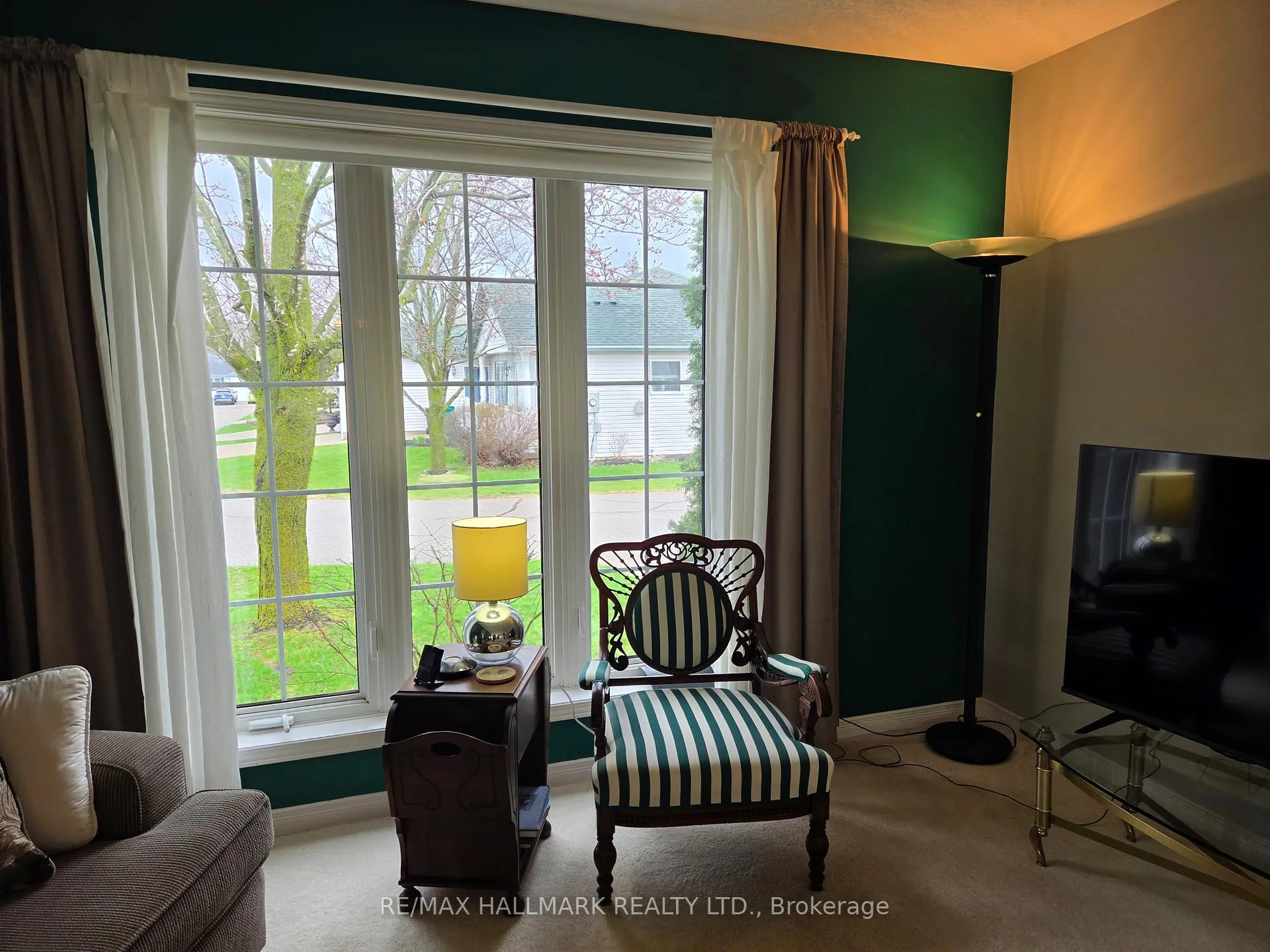 Photo 6 of 8 Greenfield Place, Wilmot — HOMEH