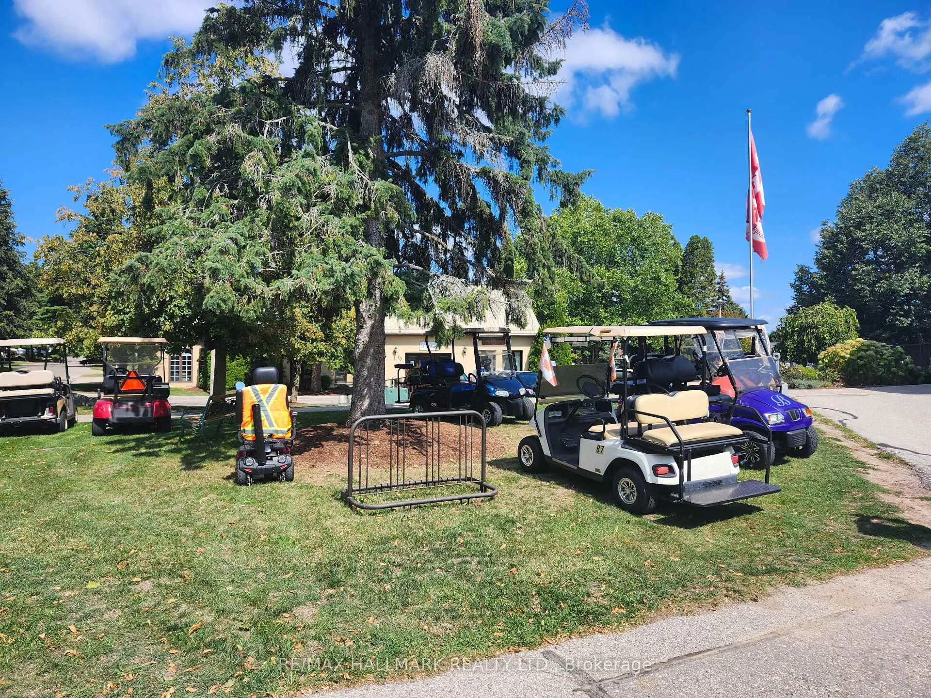 Photo 37 of 8 Greenfield Place, Wilmot — HOMEH