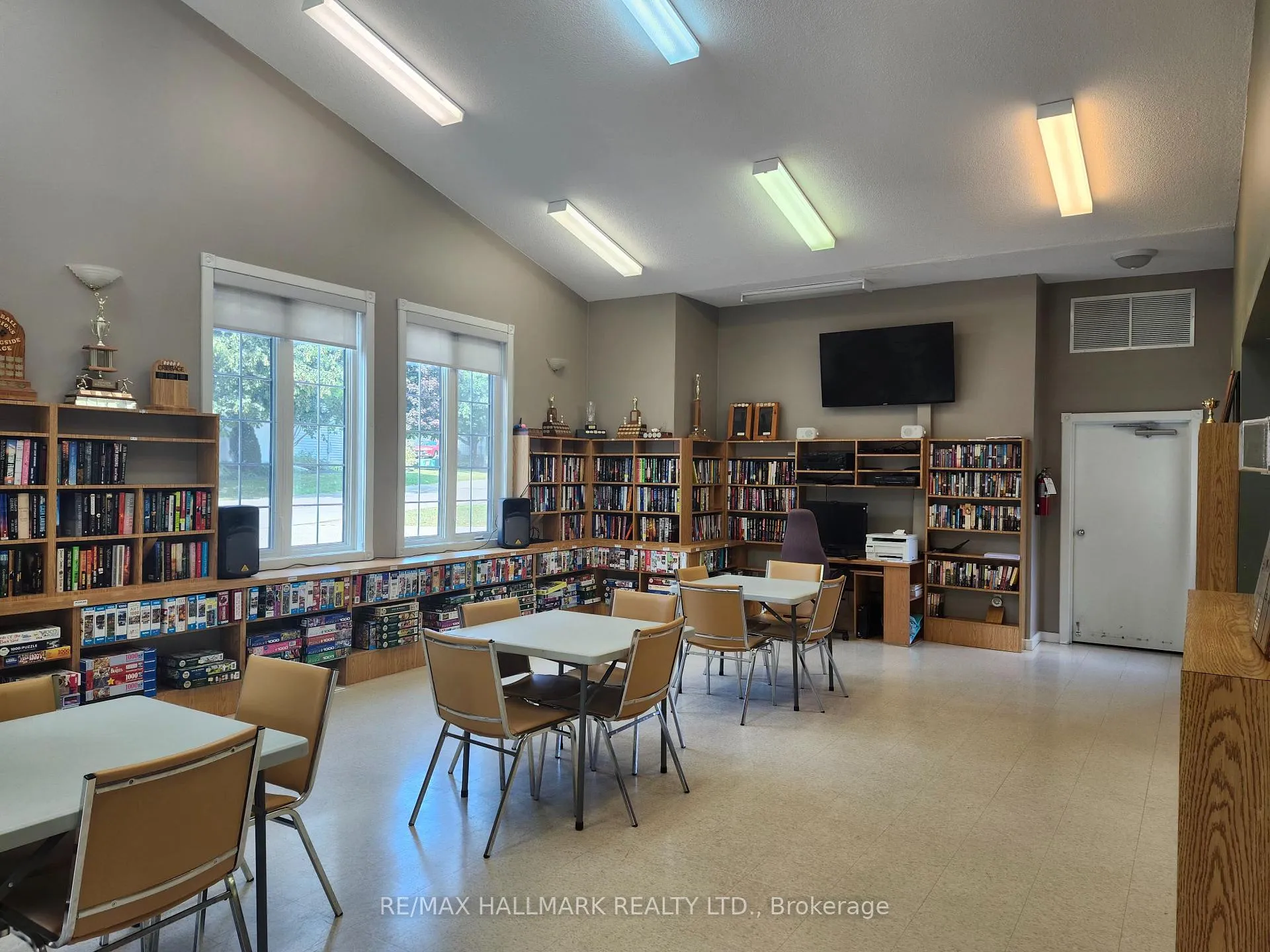 Photo 41 of 8 Greenfield Place, Wilmot — HOMEH