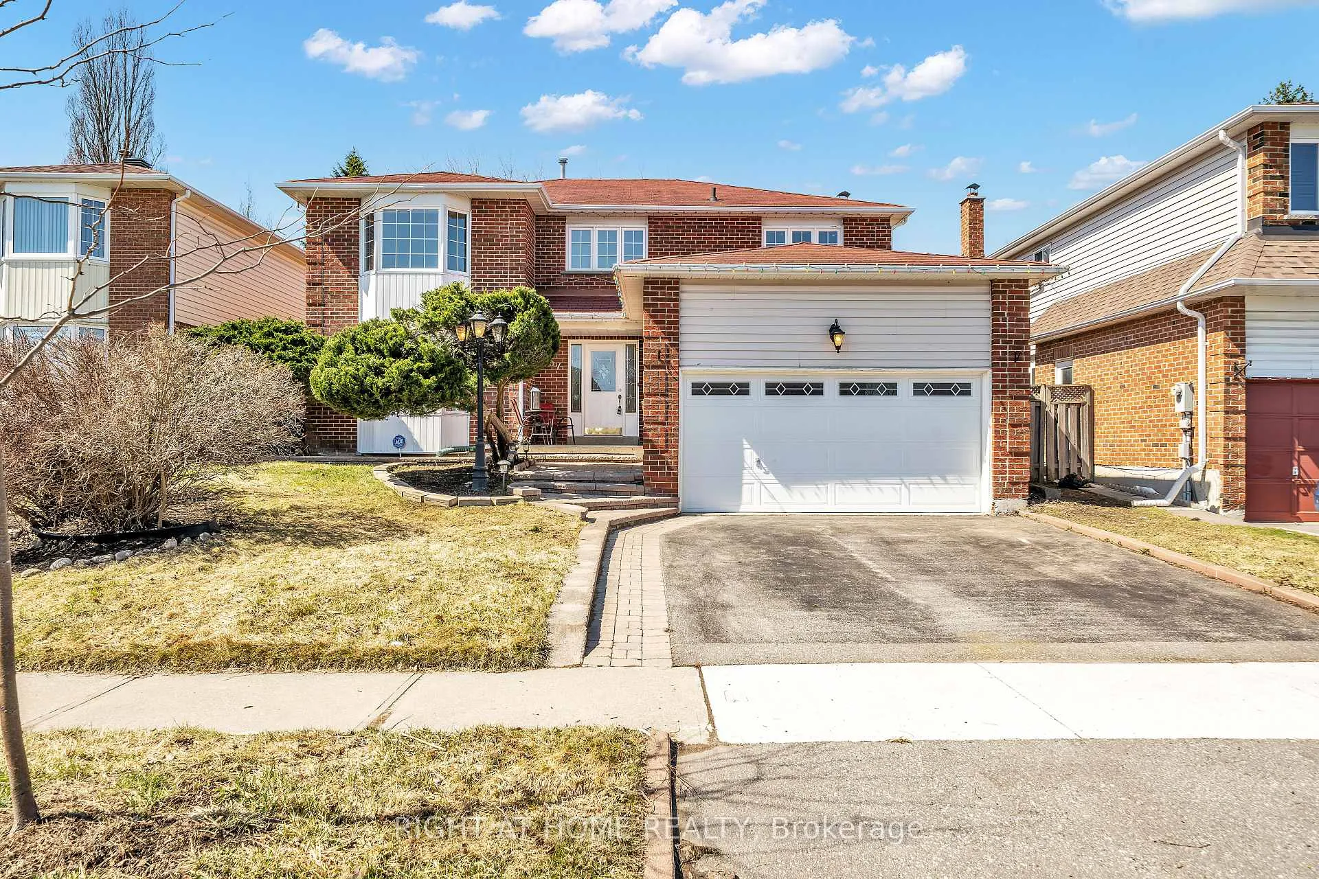 Photo 4 of 1657 Dellbrook Avenue, Pickering, Brock Ridge — HOMEH