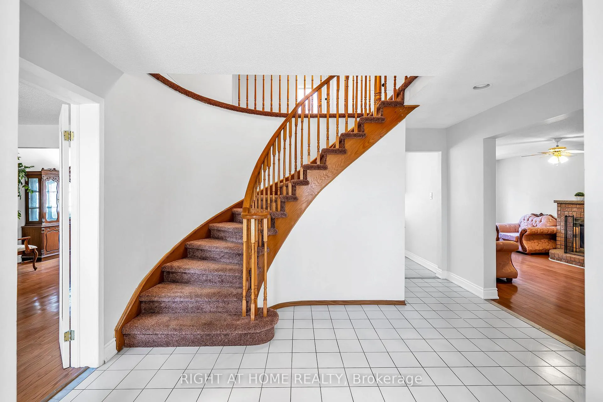 Photo 7 of 1657 Dellbrook Avenue, Pickering, Brock Ridge — HOMEH