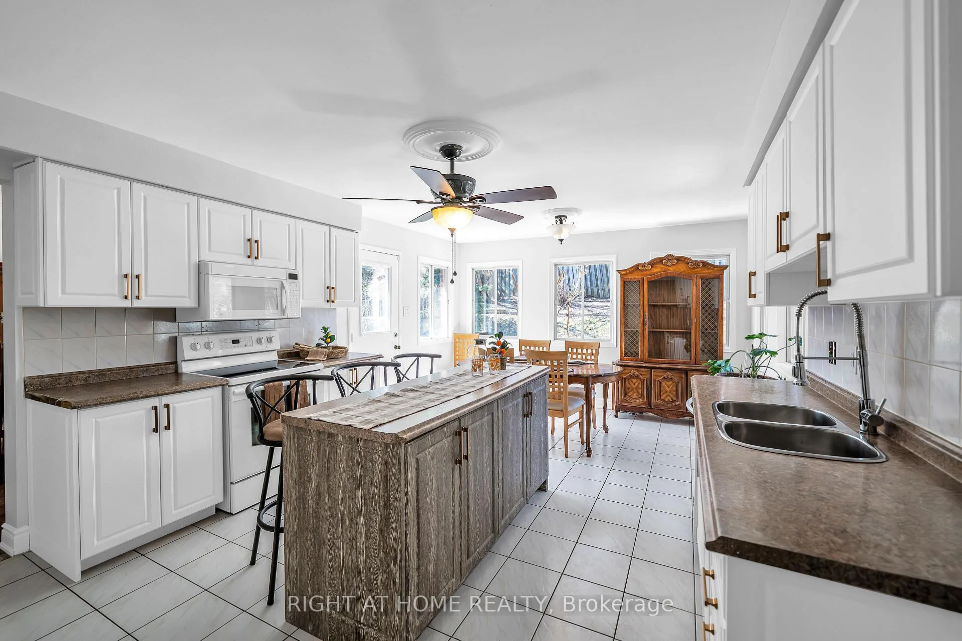 Photo 14 of 1657 Dellbrook Avenue, Pickering, Brock Ridge — HOMEH
