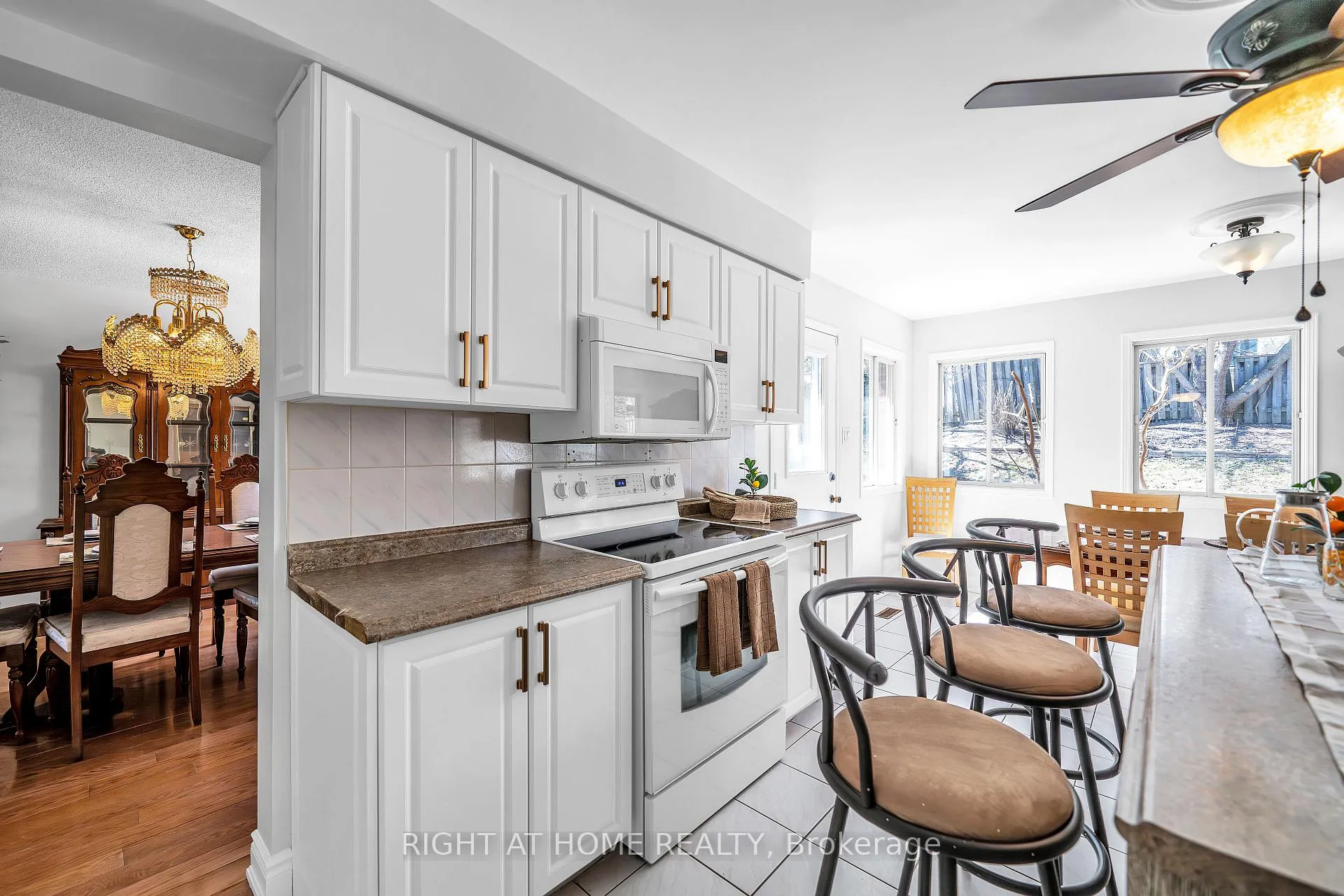 Photo 17 of 1657 Dellbrook Avenue, Pickering, Brock Ridge — HOMEH