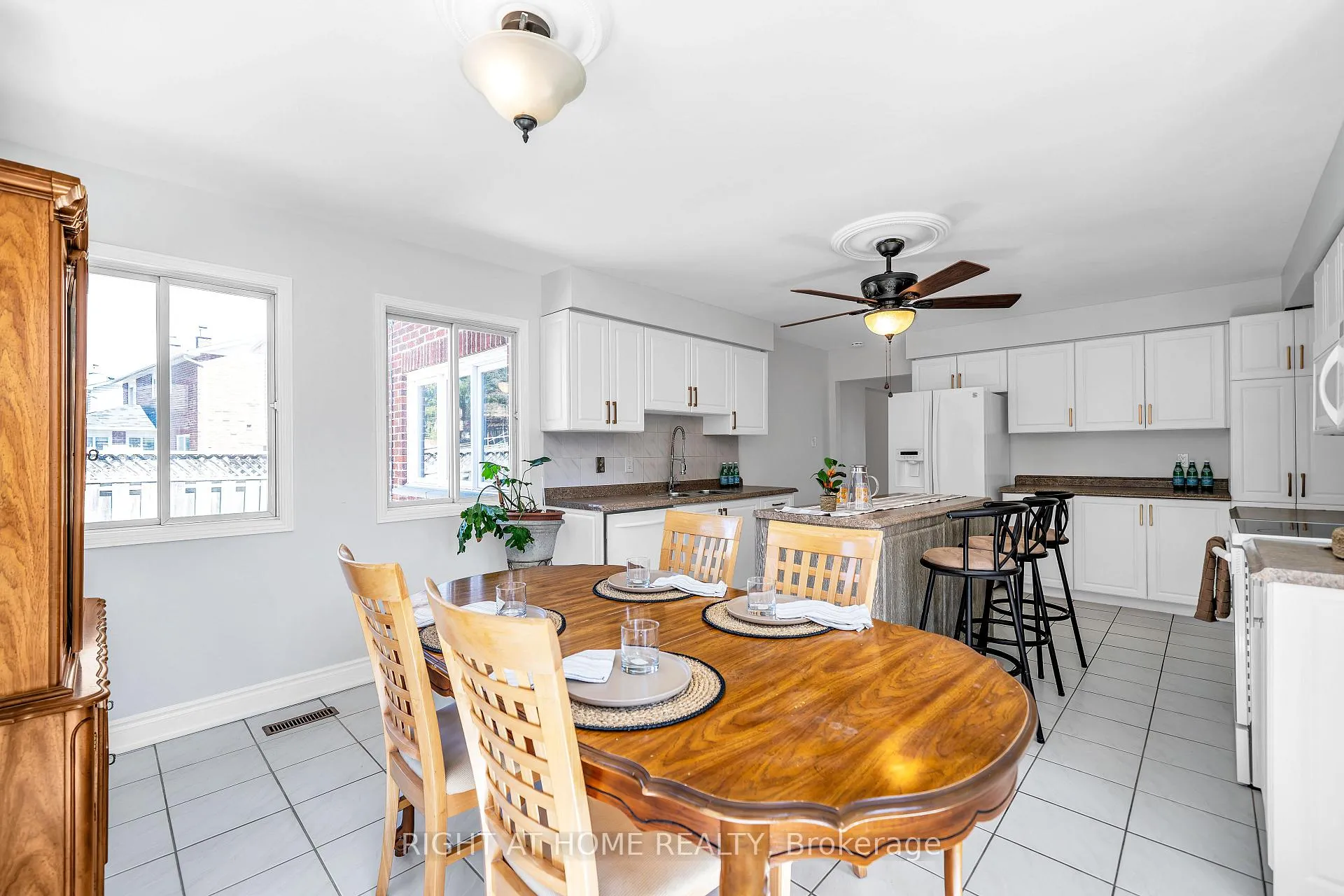 Photo 19 of 1657 Dellbrook Avenue, Pickering, Brock Ridge — HOMEH