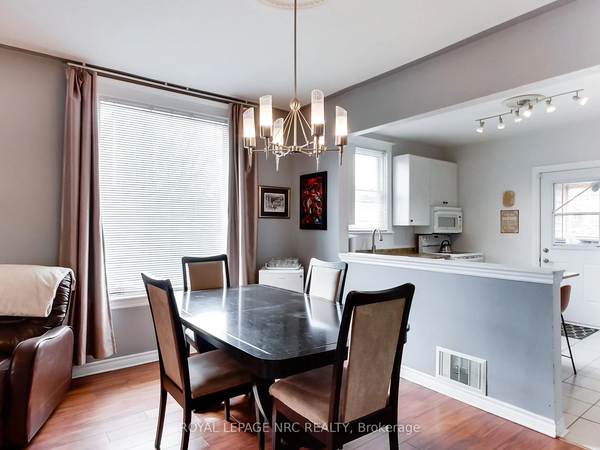 Photo 9 of 77 Tisdale Street N, Hamilton, Landsdale — HOMEH