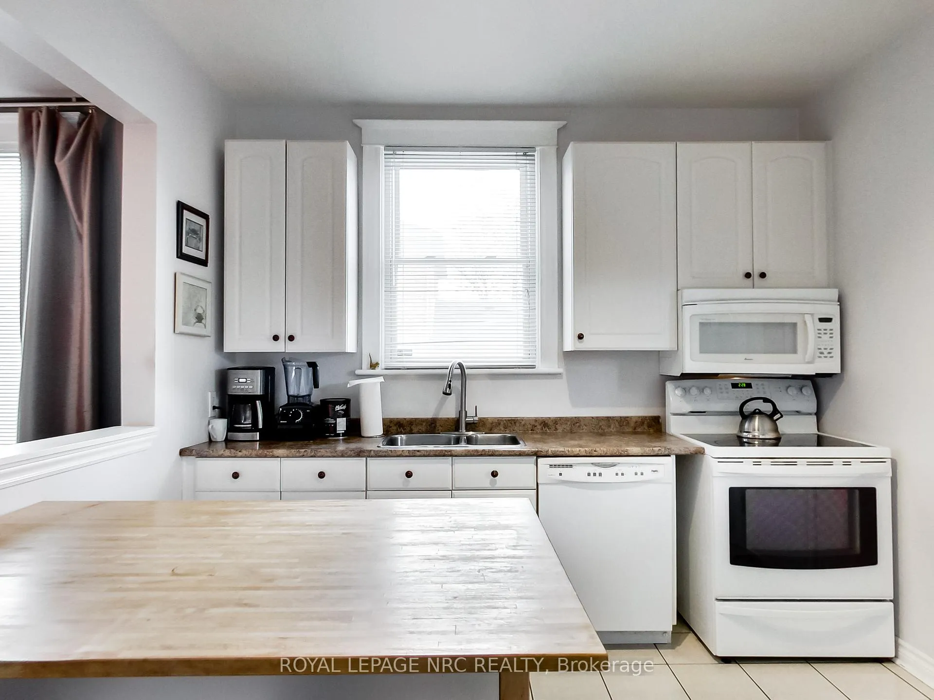 Photo 12 of 77 Tisdale Street N, Hamilton, Landsdale — HOMEH