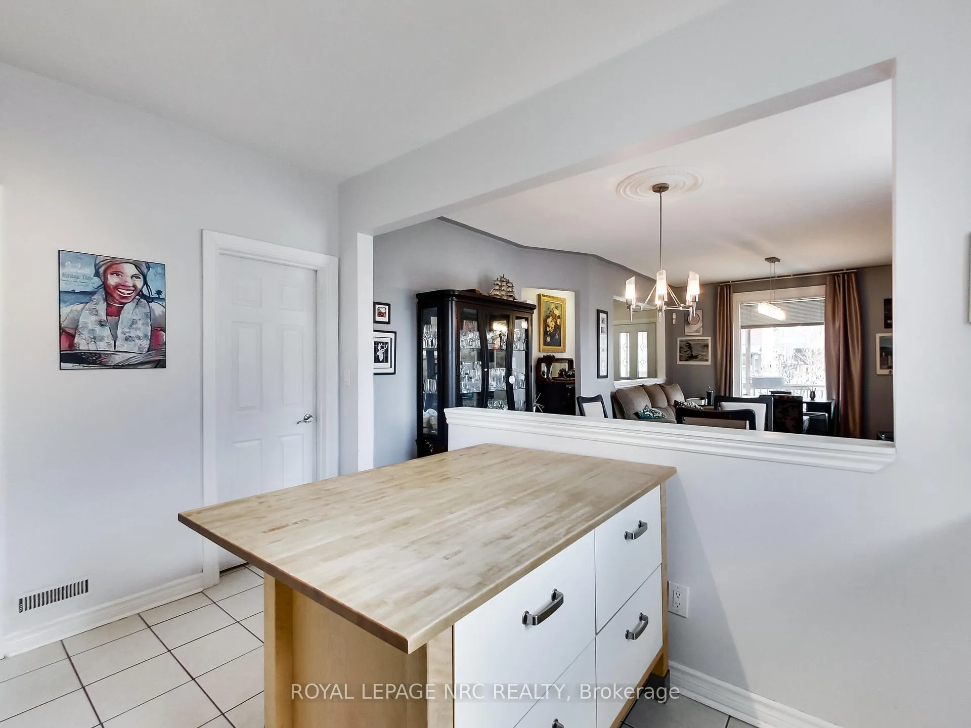 Photo 14 of 77 Tisdale Street N, Hamilton, Landsdale — HOMEH