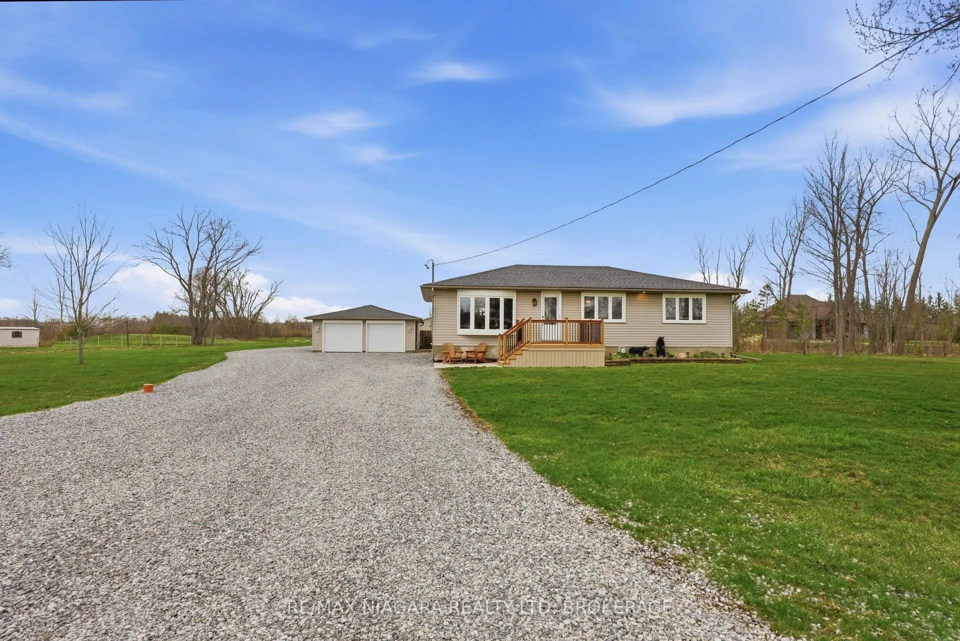Photo 1 of 566 Holloway Bay Road, Port Colborne, Sherkston — HOMEH