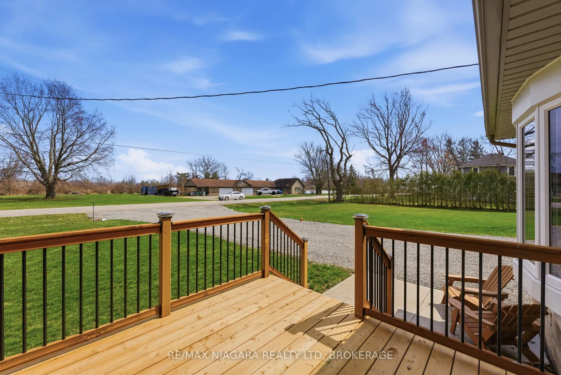 Photo 4 of 566 Holloway Bay Road, Port Colborne, Sherkston — HOMEH