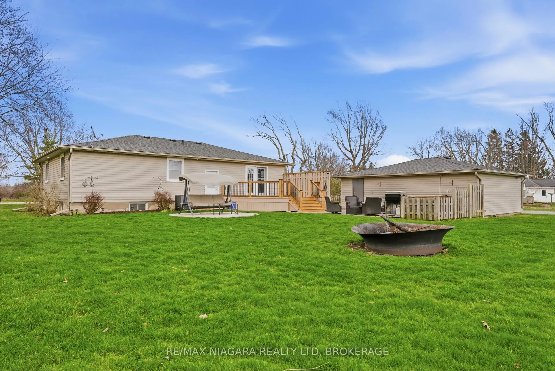 Photo 22 of 566 Holloway Bay Road, Port Colborne, Sherkston — HOMEH