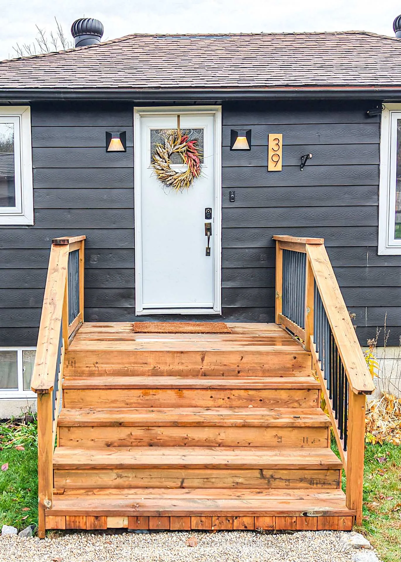 Photo 2 of 39 Ash Street, Tay, Waubaushene — HOMEH