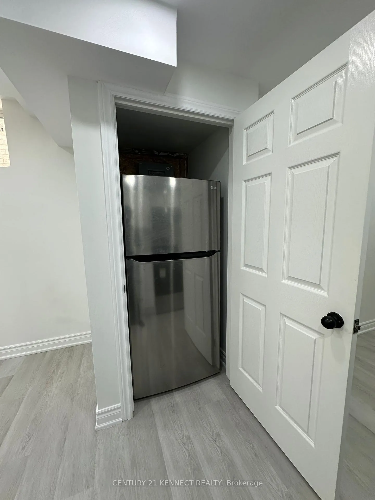 Photo 6 of Unit Bsmt, 86 Oakmeadow Drive, Brampton, Fletcher's Meadow — HOMEH