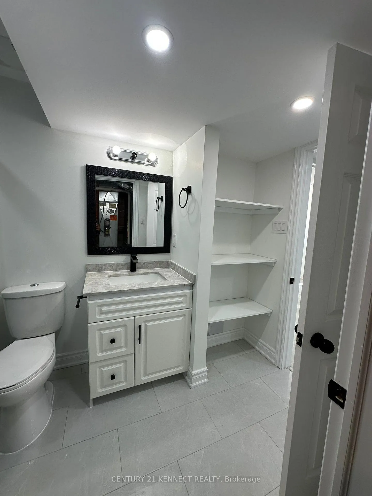 Photo 10 of Unit Bsmt, 86 Oakmeadow Drive, Brampton, Fletcher's Meadow — HOMEH