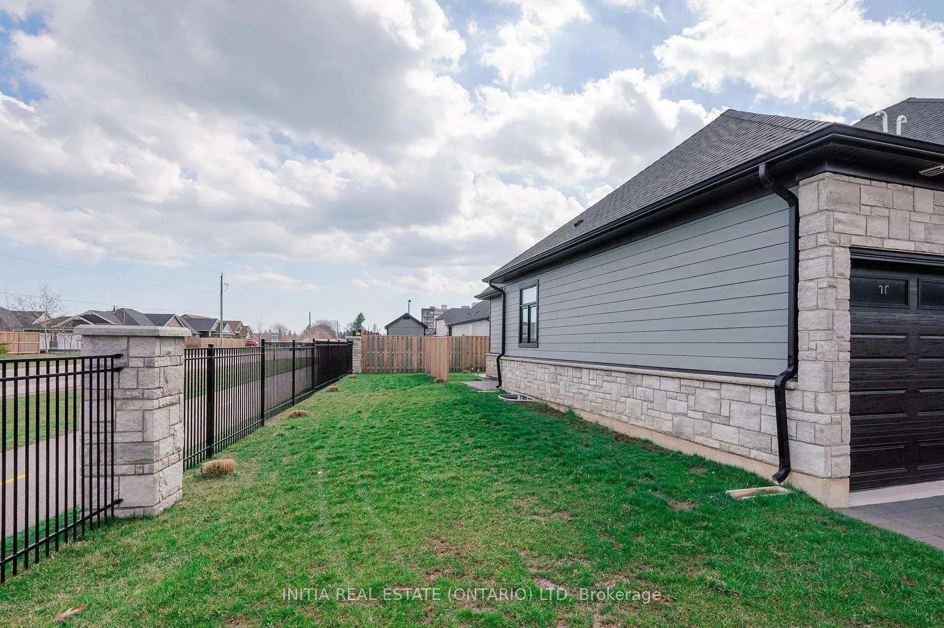 Photo 26 of Unit 26, 63 Compass Trail, Central Elgin, Rural Central Elgin — HOMEH