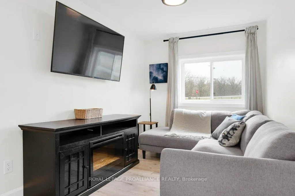 Photo 8 of 13 McCauley Road, Quinte West, Murray Ward — HOMEH
