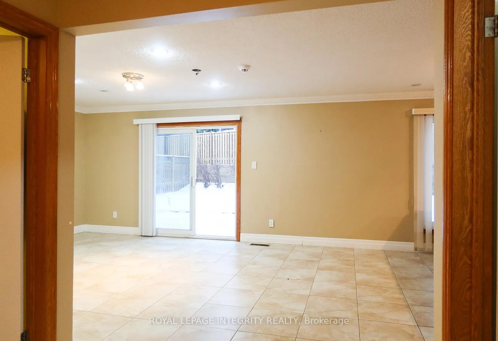 Photo 3 of Unit #2 (Lower Unit), 56 Francis Street, Vaughan, East Woodbridge — HOMEH