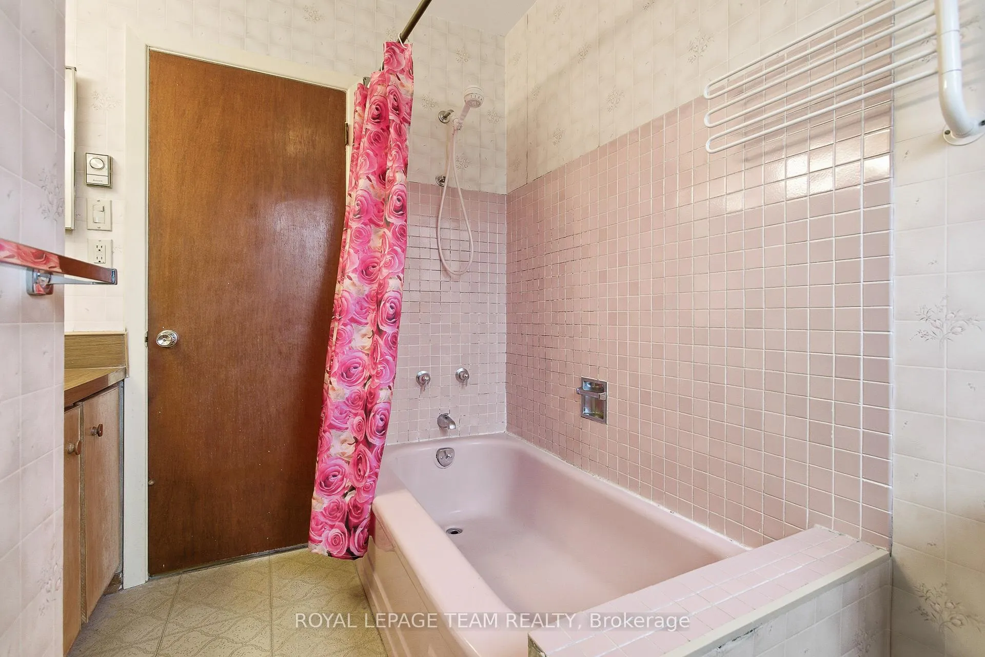 Photo 13 of 57 Sullivan Avenue, Ottawa, Meadowlands/Crestview — HOMEH