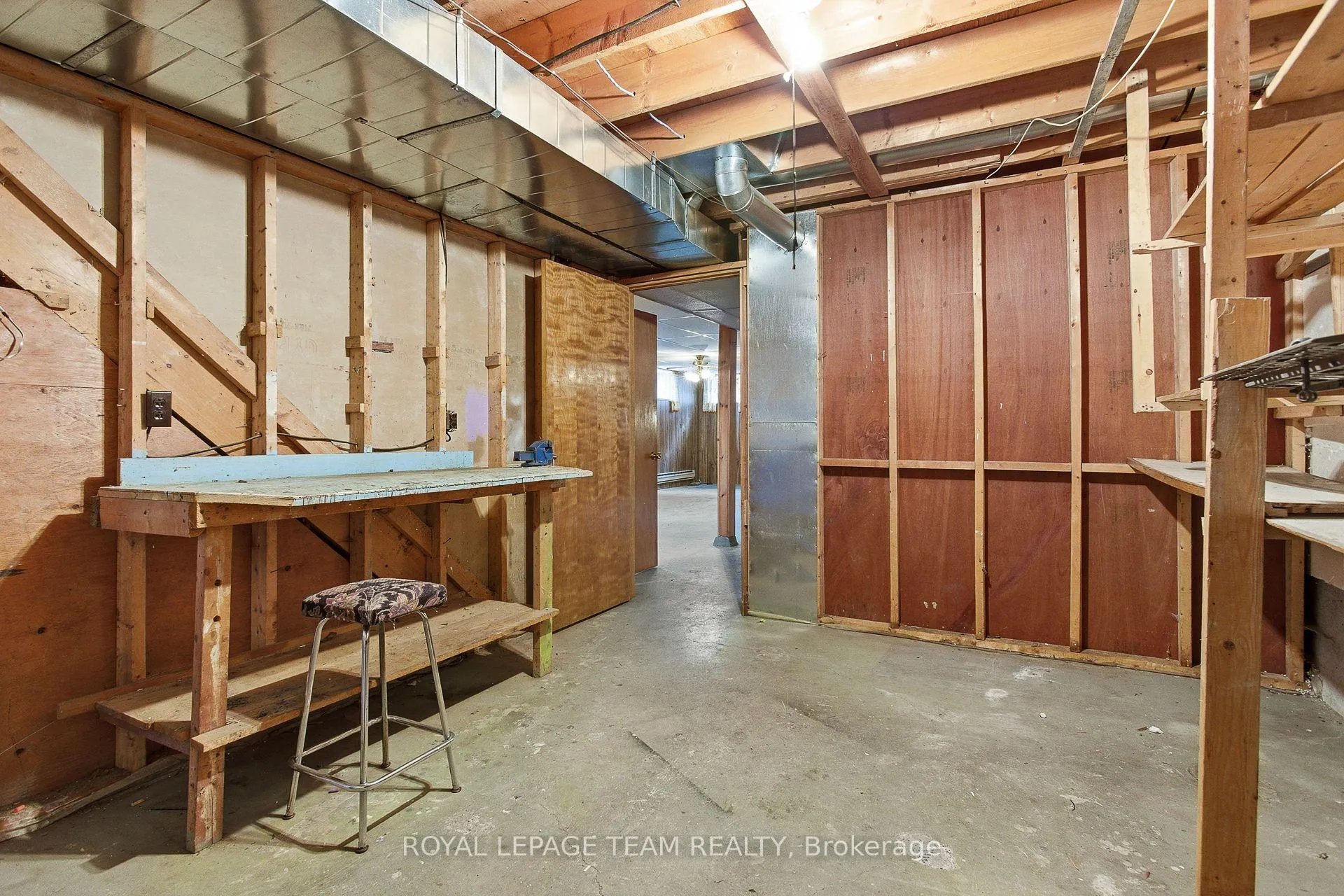 Photo 31 of 57 Sullivan Avenue, Ottawa, Meadowlands/Crestview — HOMEH