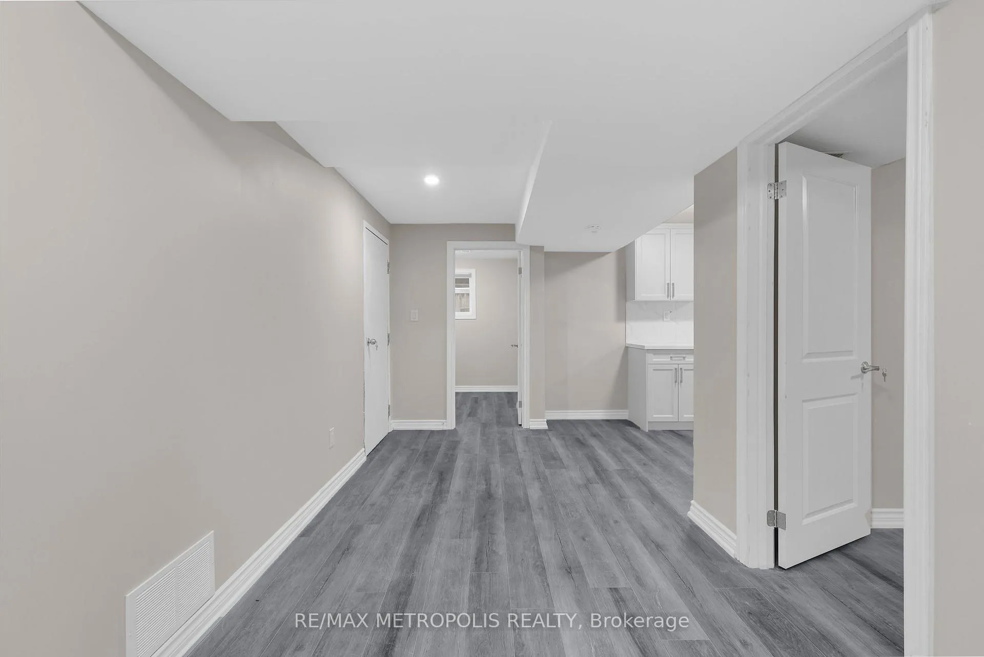 Photo 2 of Unit BSMT, 161 Windfields Farm Drive W, Oshawa, Windfields — HOMEH