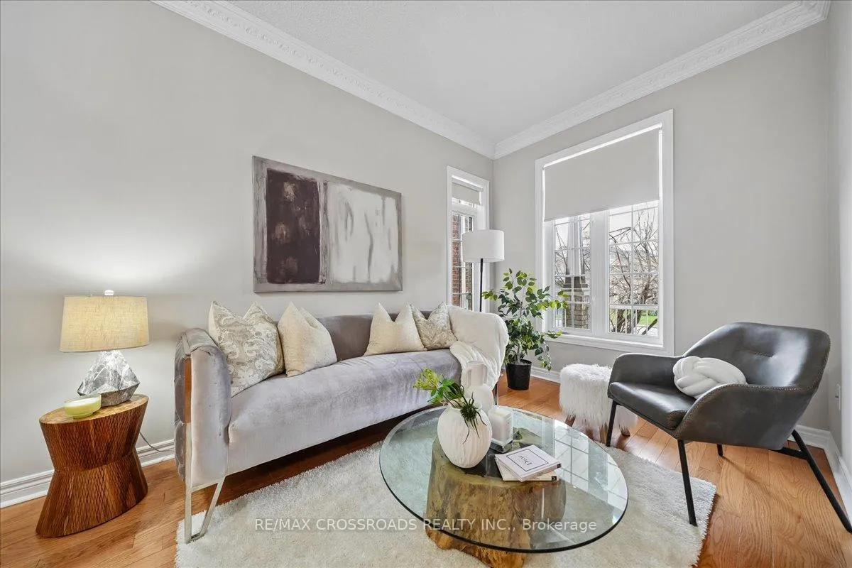 Photo 6 of 11 Cottingham Street, Markham, Berczy — HOMEH