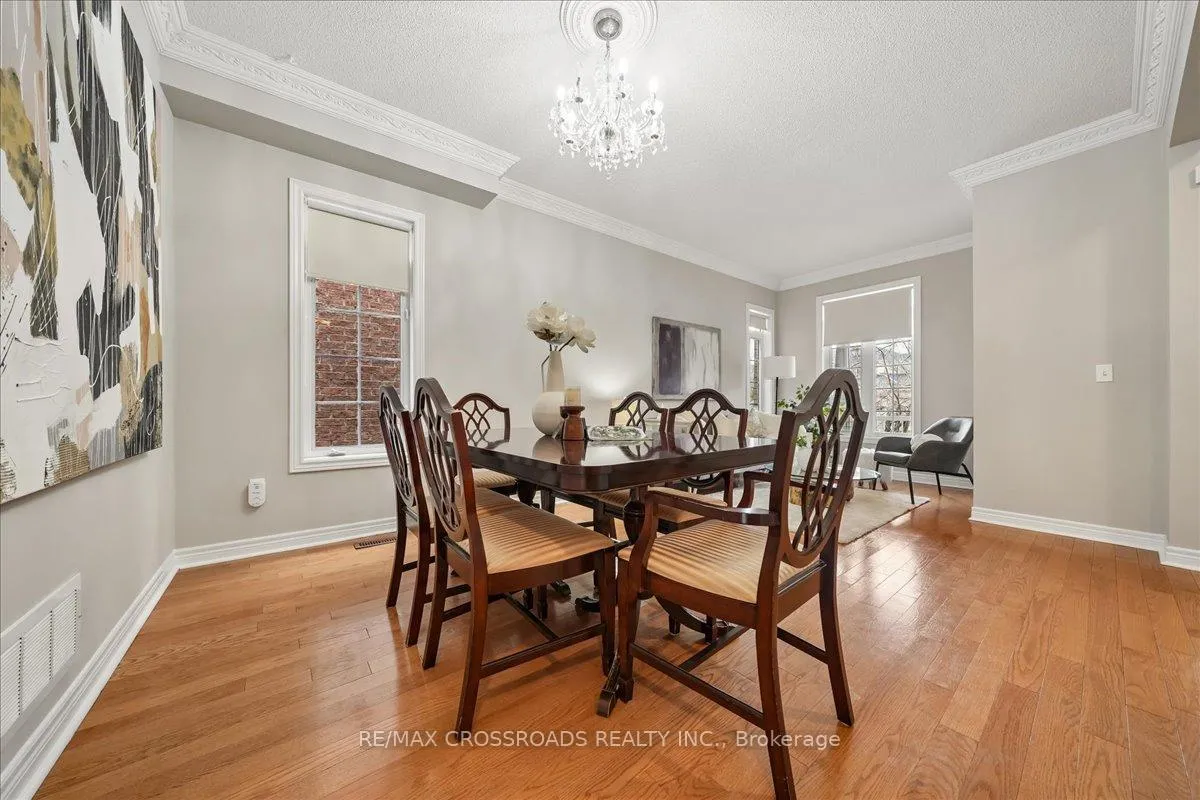 Photo 8 of 11 Cottingham Street, Markham, Berczy — HOMEH