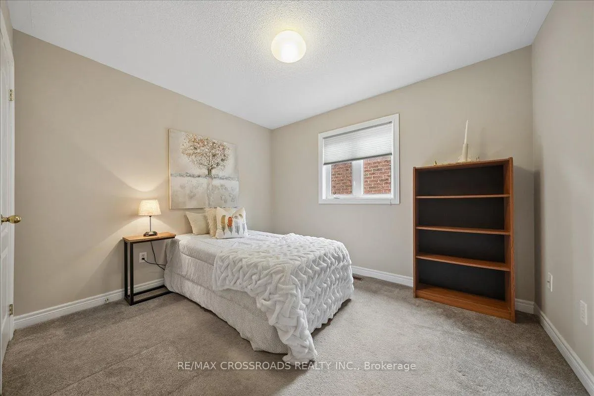 Photo 29 of 11 Cottingham Street, Markham, Berczy — HOMEH