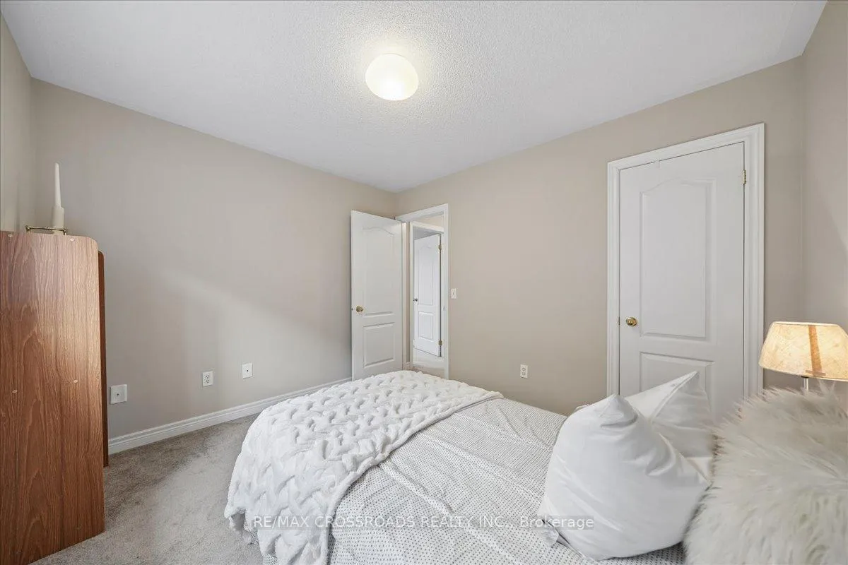 Photo 30 of 11 Cottingham Street, Markham, Berczy — HOMEH