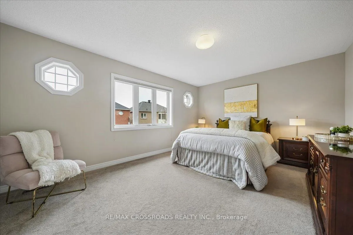 Photo 31 of 11 Cottingham Street, Markham, Berczy — HOMEH