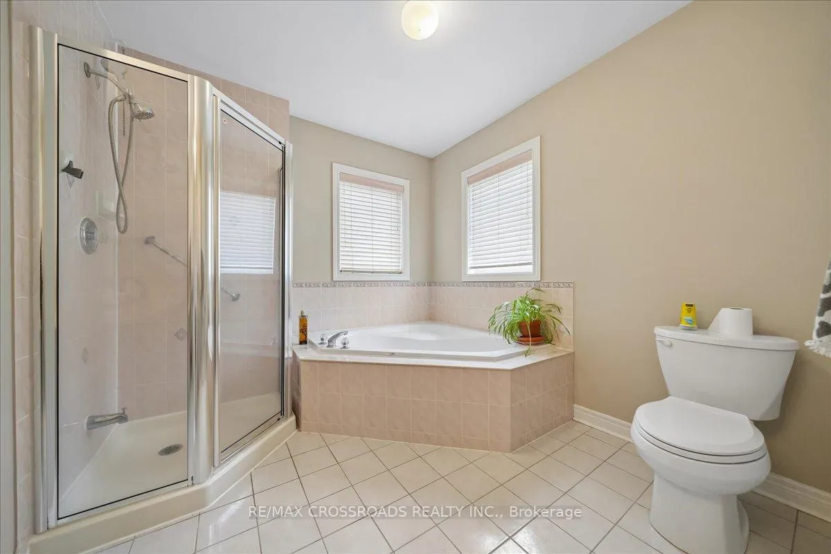 Photo 35 of 11 Cottingham Street, Markham, Berczy — HOMEH