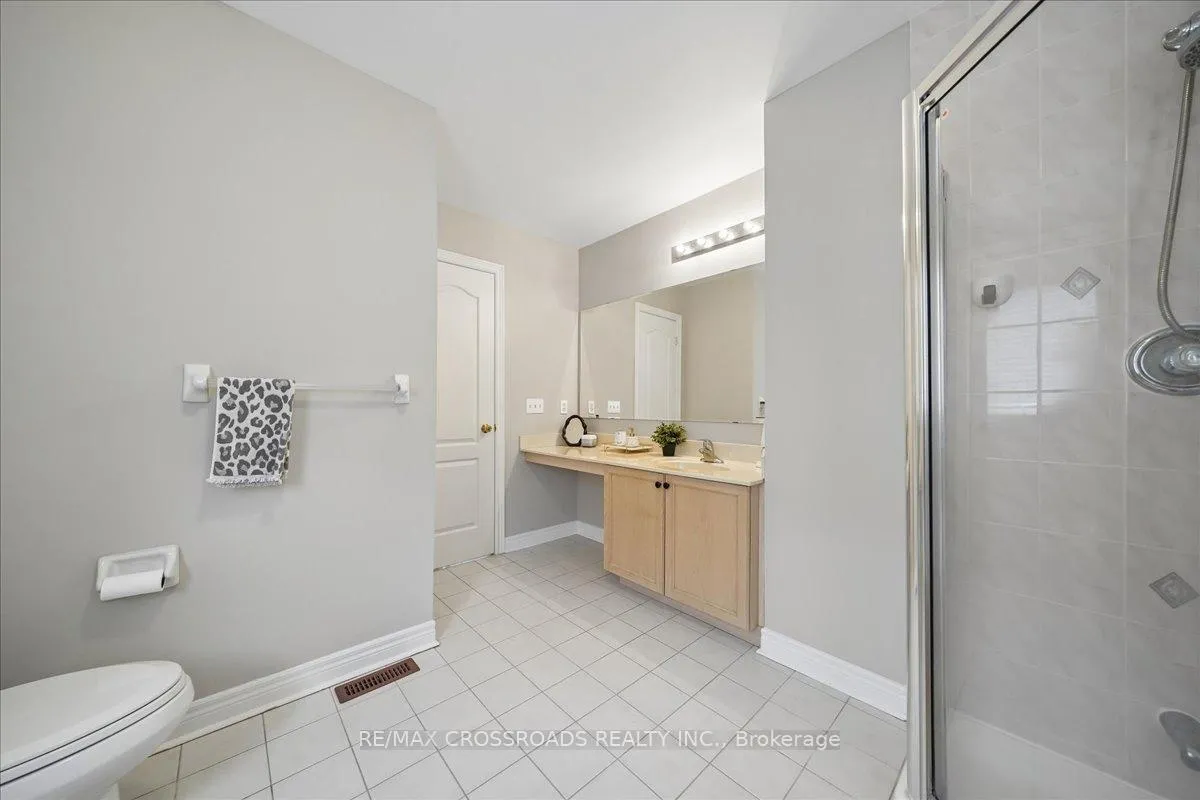 Photo 36 of 11 Cottingham Street, Markham, Berczy — HOMEH