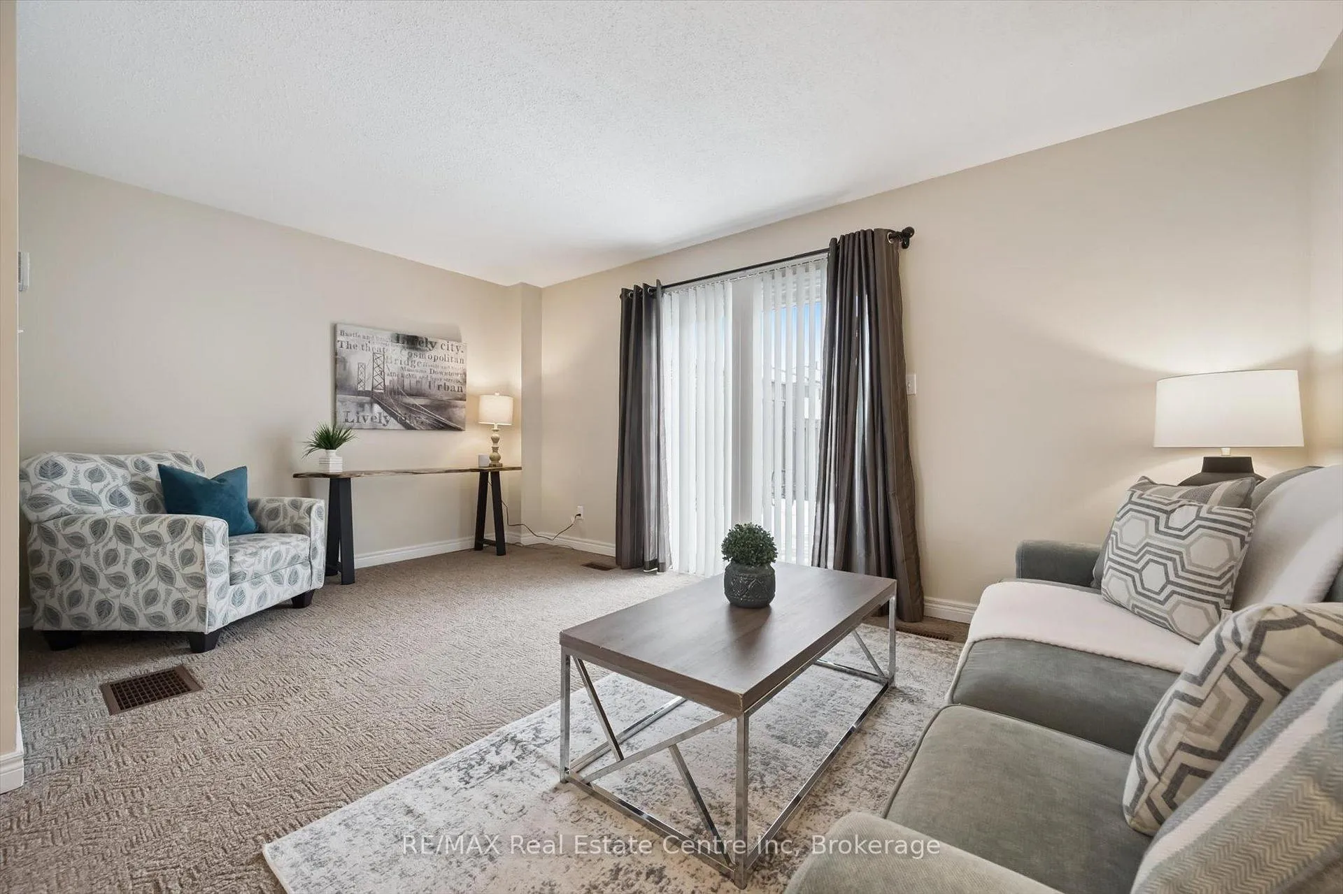 Photo 3 of Unit 205, 31 Greengate Road, Guelph, Junction/Onward Willow — HOMEH