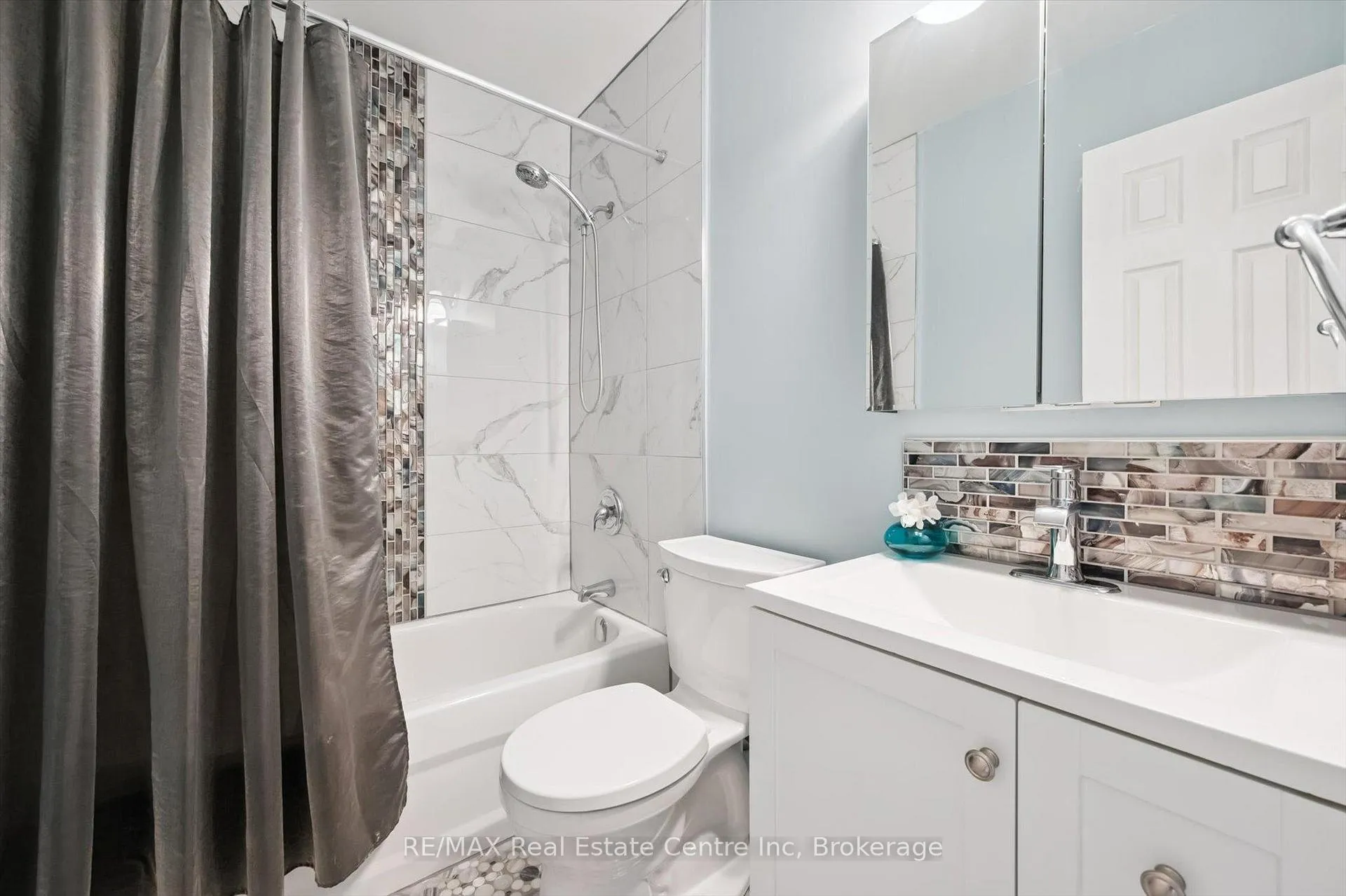 Photo 11 of Unit 205, 31 Greengate Road, Guelph, Junction/Onward Willow — HOMEH