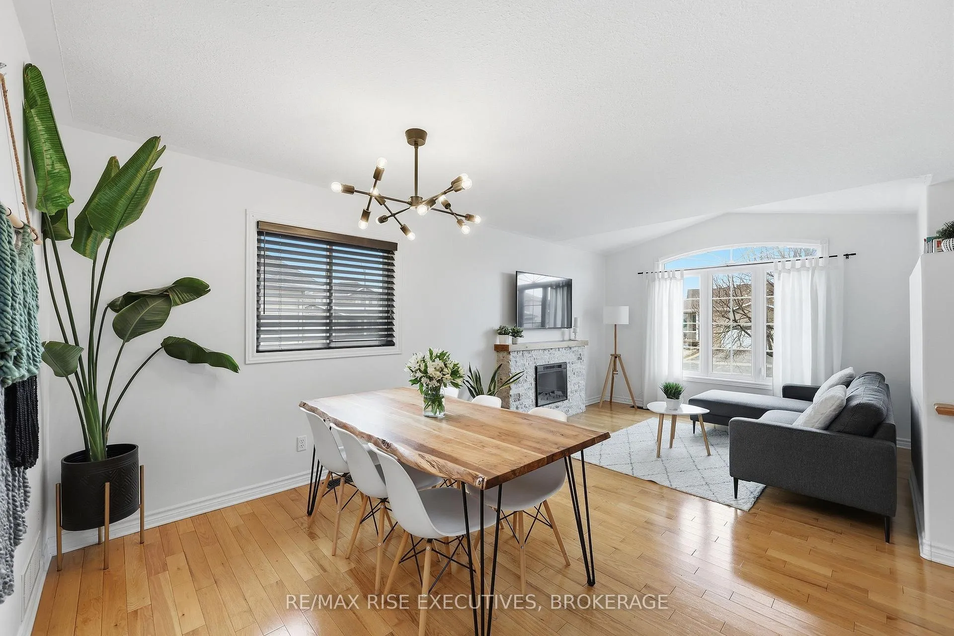 Photo 7 of 414 Abbot Street, Kingston, City Northwest — HOMEH