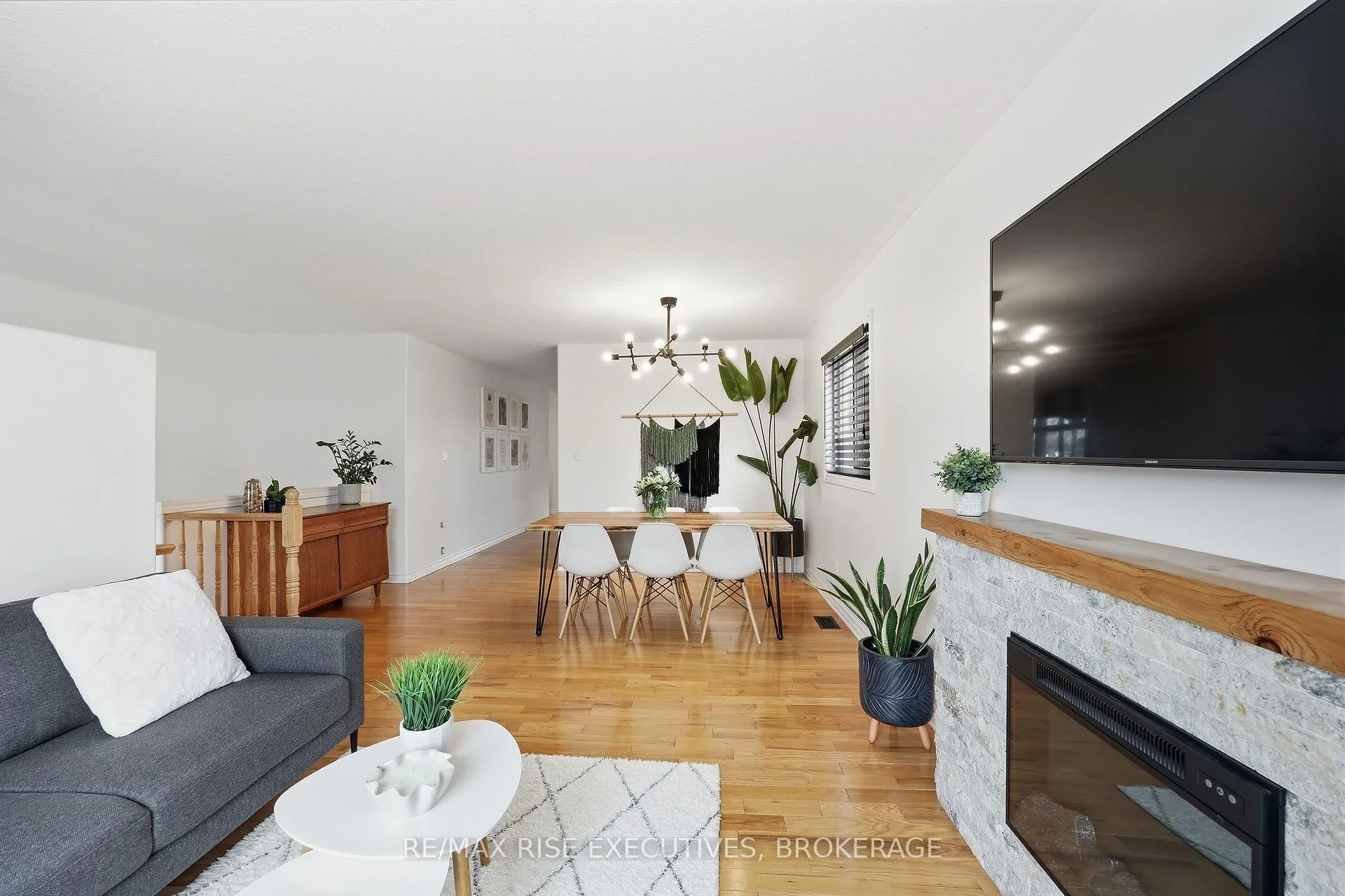 Photo 10 of 414 Abbot Street, Kingston, City Northwest — HOMEH