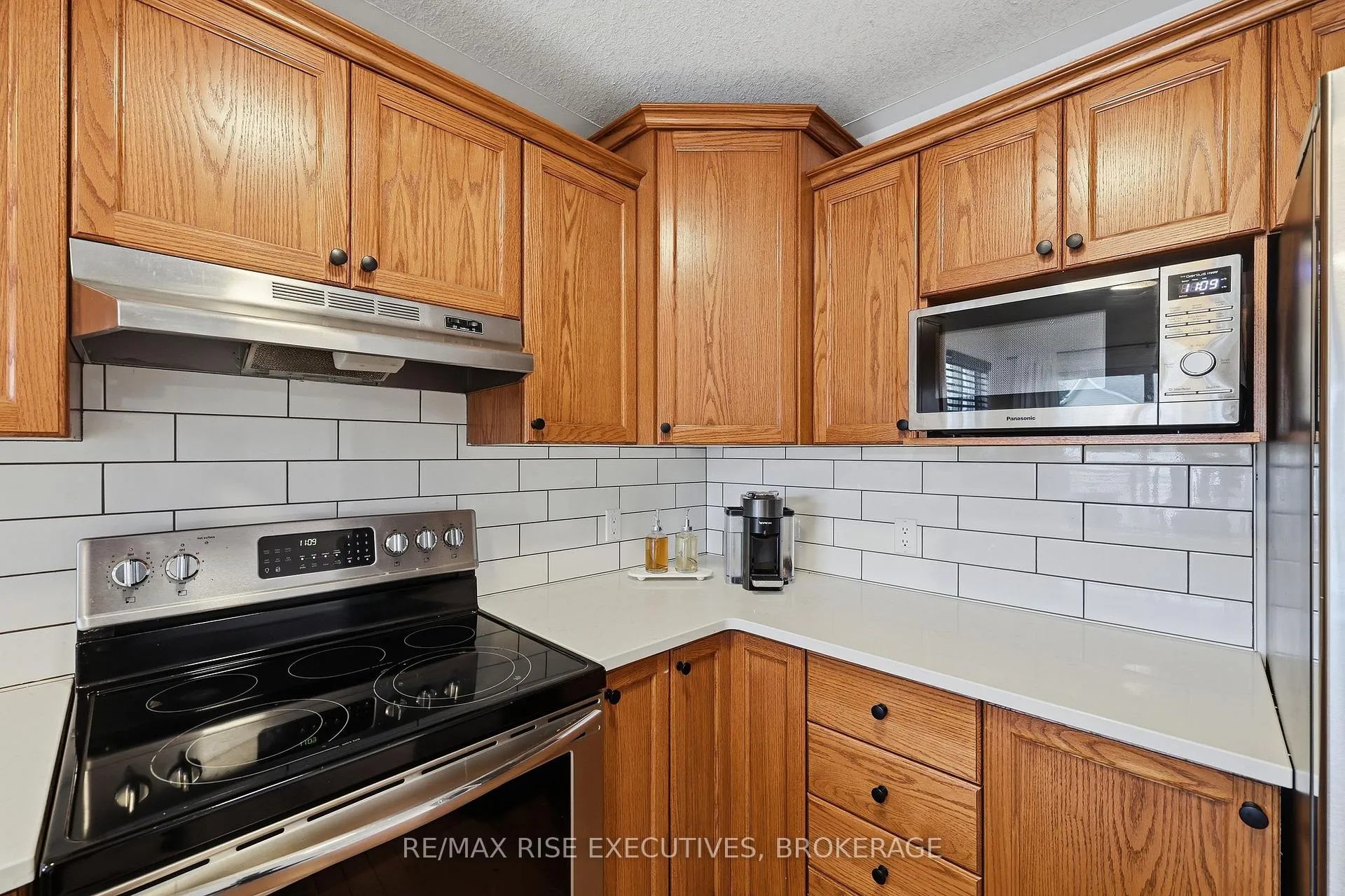 Photo 17 of 414 Abbot Street, Kingston, City Northwest — HOMEH