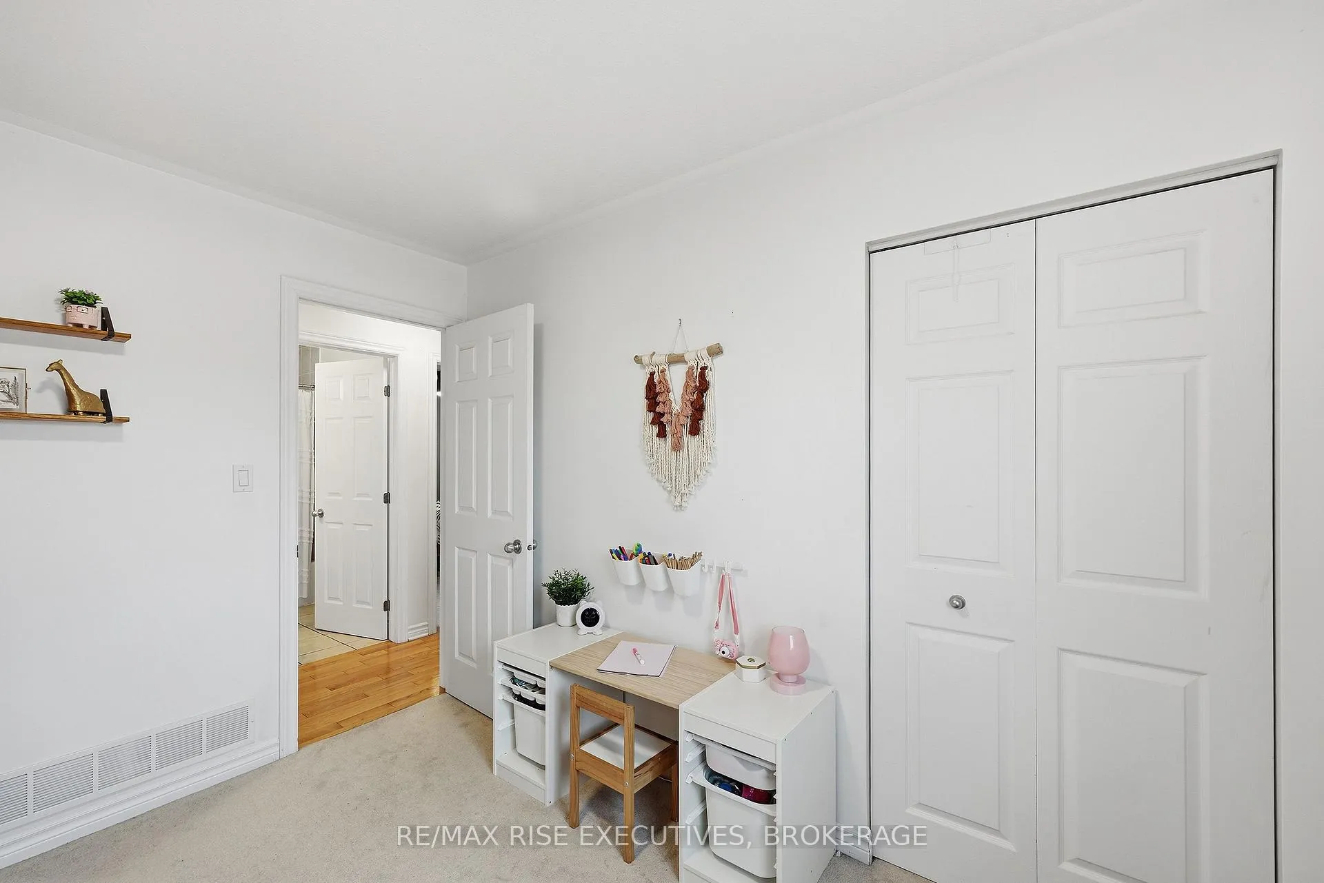 Photo 22 of 414 Abbot Street, Kingston, City Northwest — HOMEH