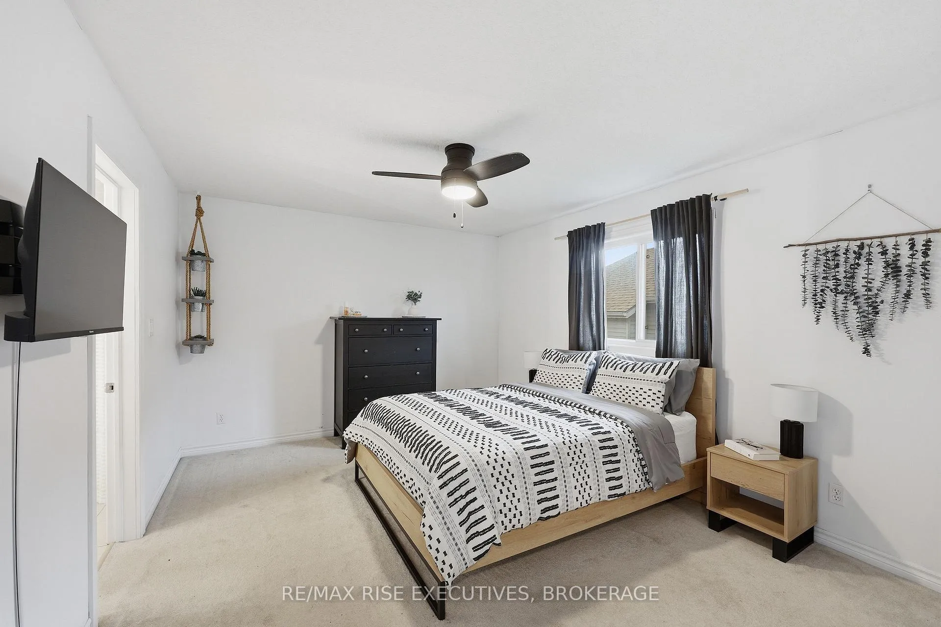 Photo 23 of 414 Abbot Street, Kingston, City Northwest — HOMEH